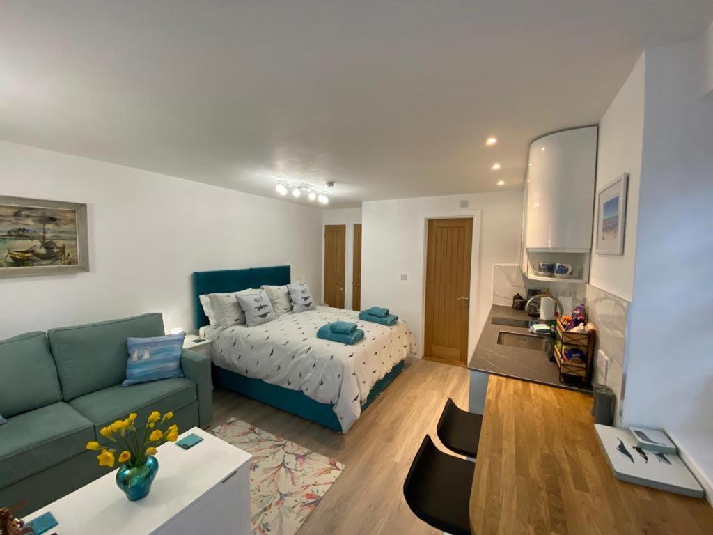 Sweet Caroline - Luxury Studio Stone'S Throw From Mousehole Harbour Exterior photo